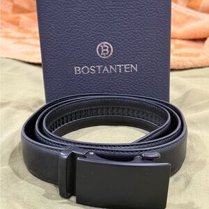Black Men's Leather Ratchet Belt with Adjustable Buckle(Never Used)